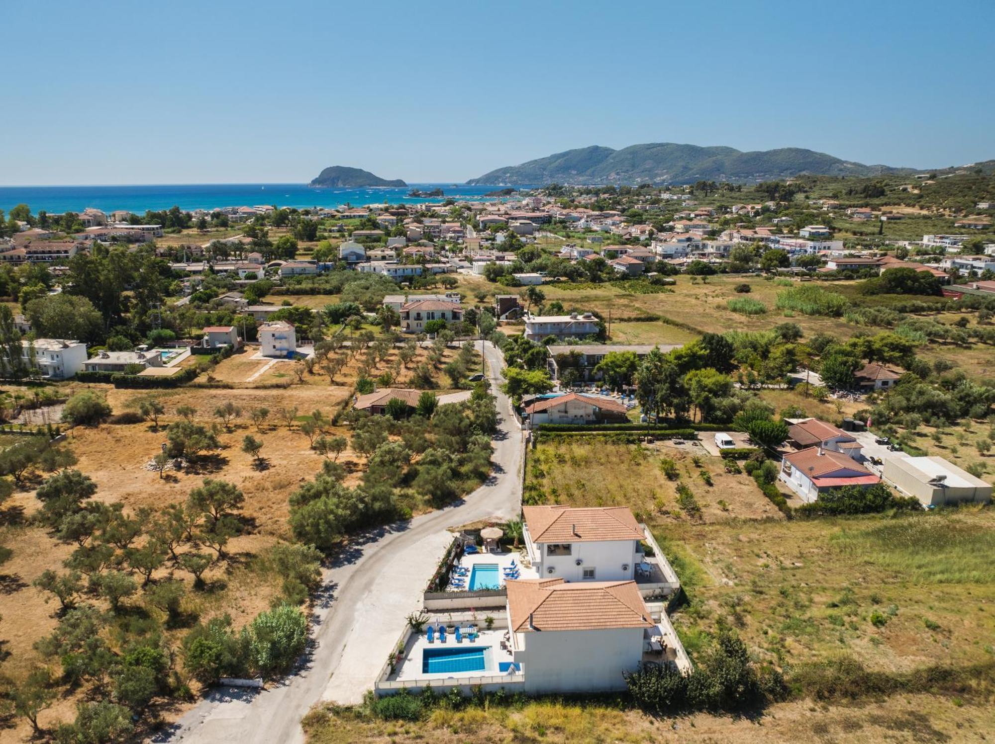 Dennis And Tanya Villas Лаганас Экстерьер фото